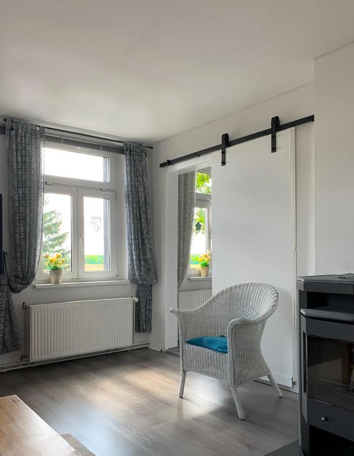 Vierseitenhof Hasenfelde - Ferienwohnung Feldblick Steinhofel Buitenkant foto