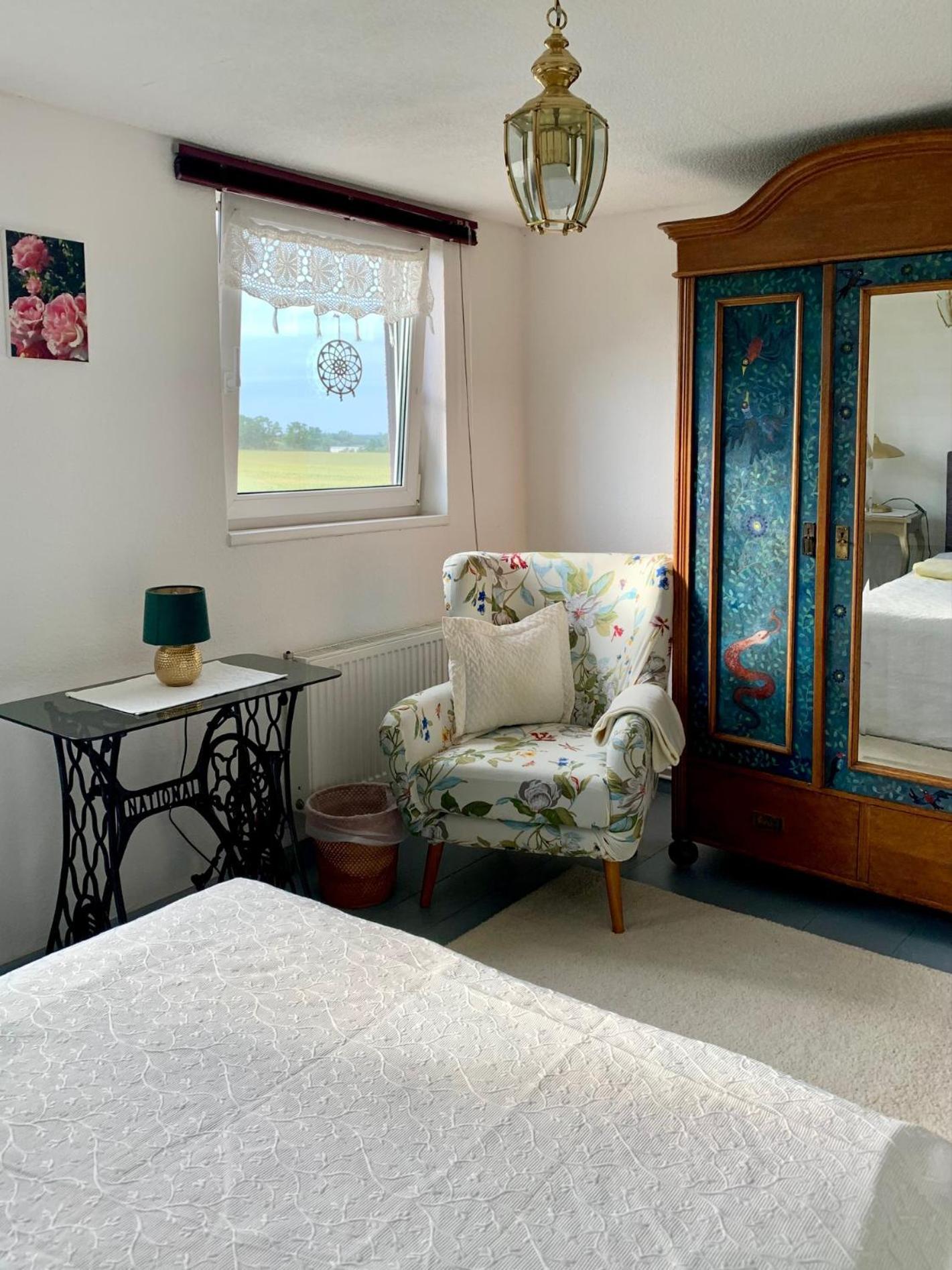 Vierseitenhof Hasenfelde - Ferienwohnung Feldblick Steinhofel Buitenkant foto